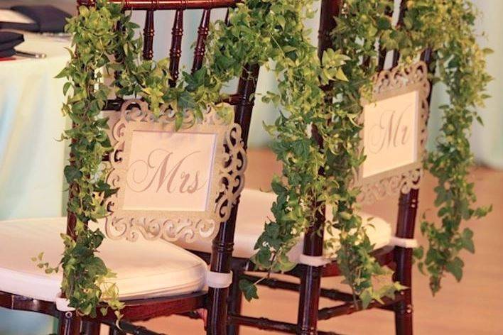 Sweetheart table chairs