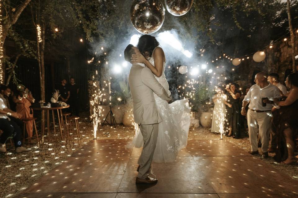 Wedding dance in the jungle