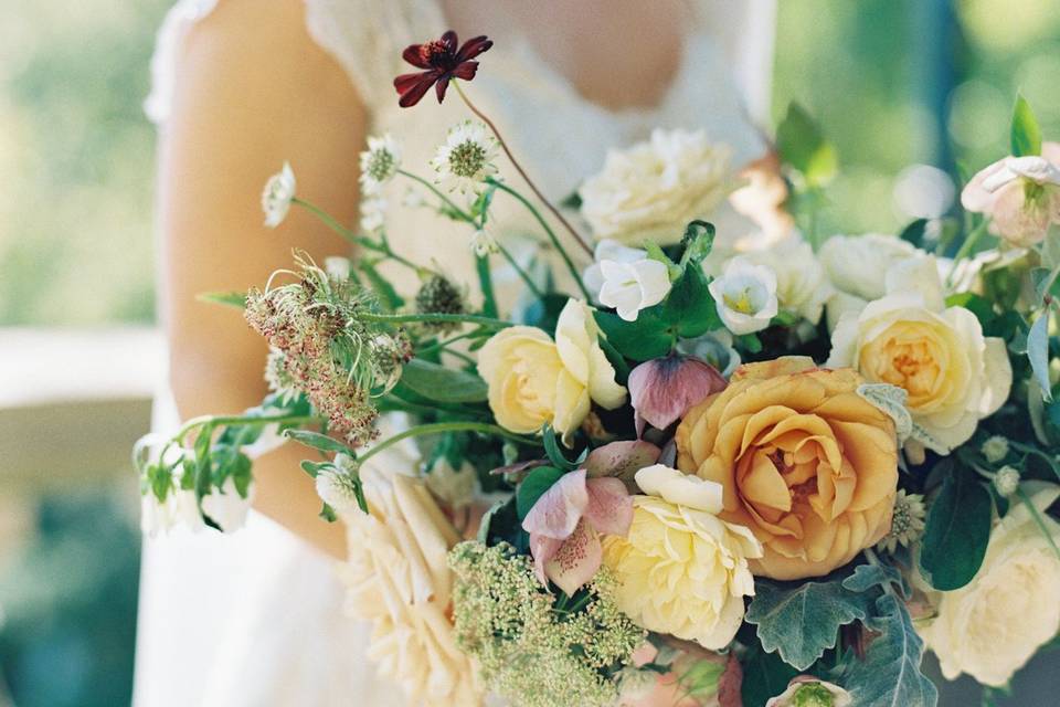 Bouquet with garden roses, hellebores, chocolate cosmos