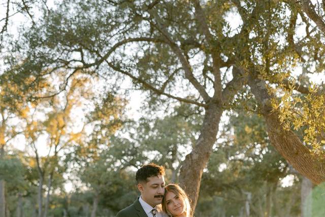 Whispering Oaks Estate