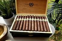 Custom Cigar Bands and Box