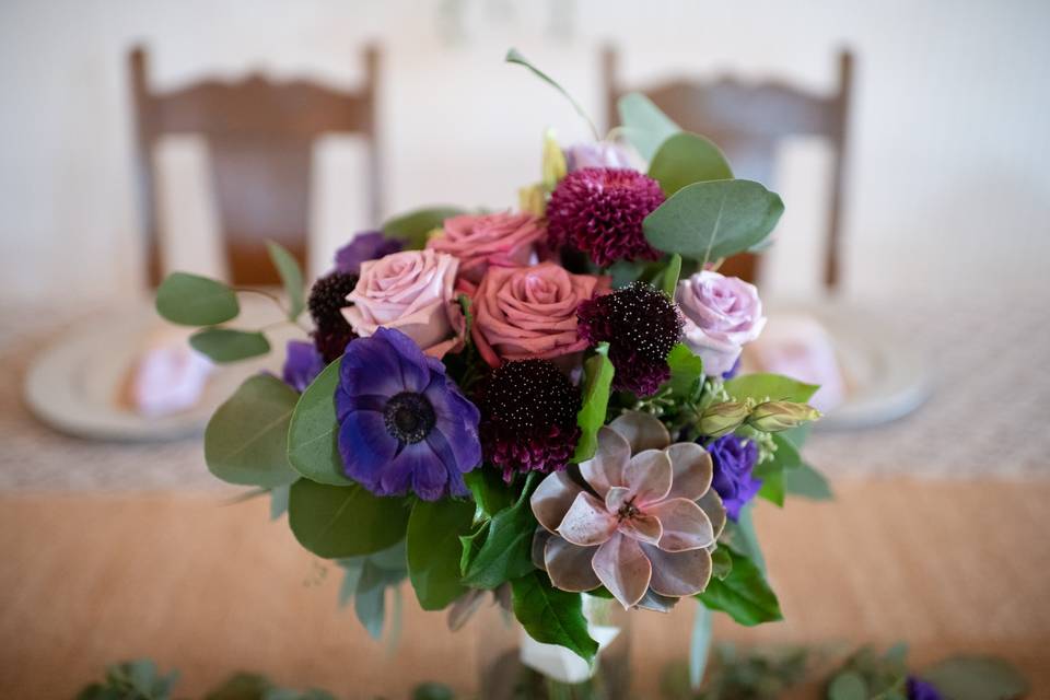 Romantic floral arrangement