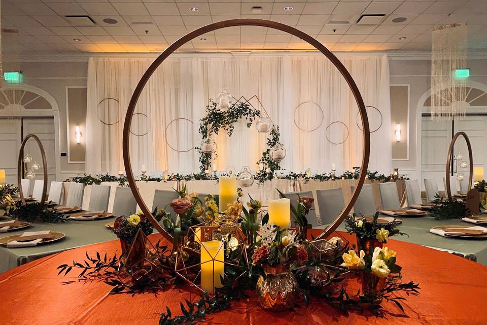 Centerpiece, Backdrop