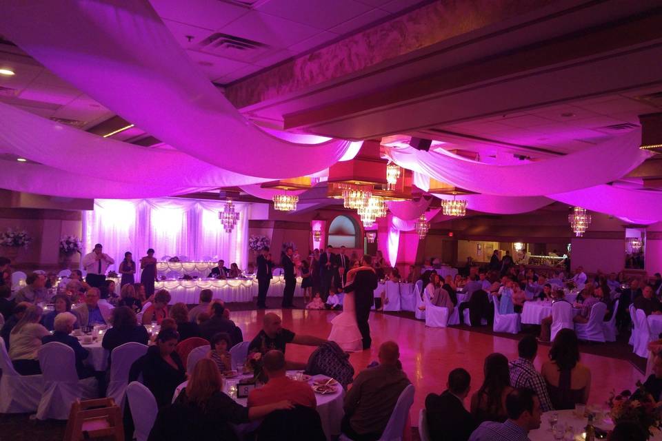 Reception area with uplighting