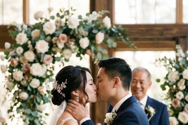 83 Weddings