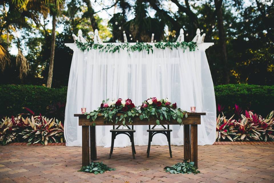 Farmhouse Sweetheart Tables