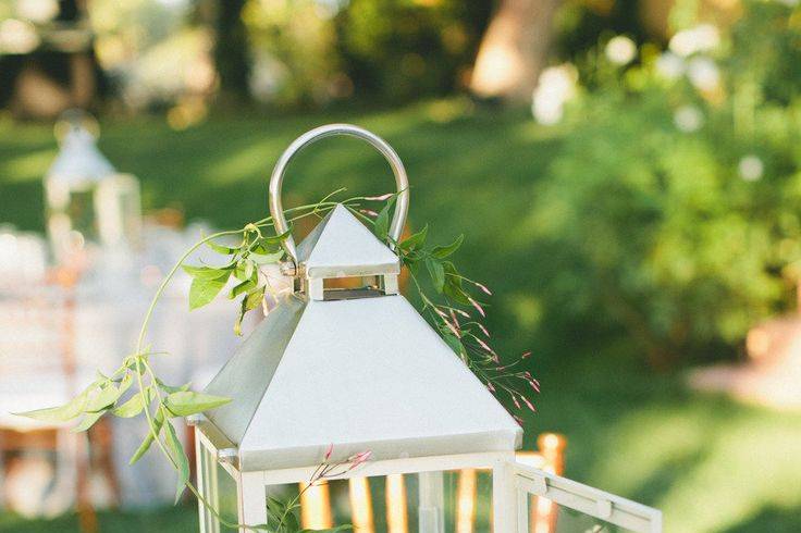 Centerpiece: White Lantern