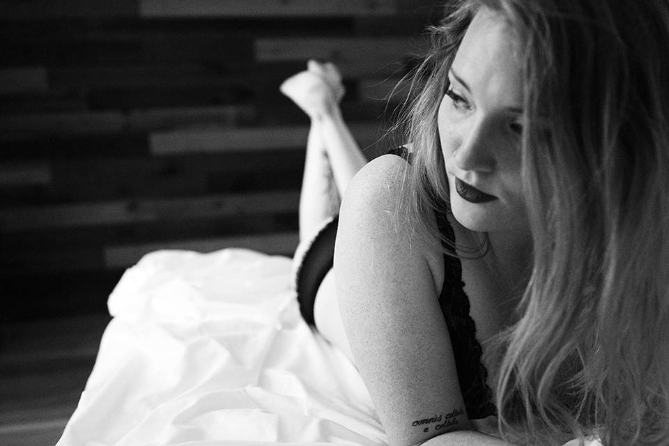 Bridal boudoir pictures