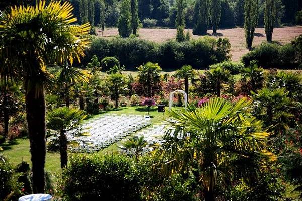 Hold your ceremony in one of the only palm gardens in the northwest.