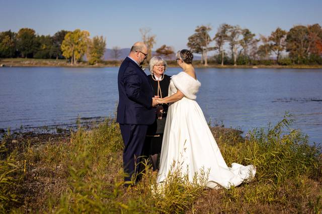Weddings by Janet Dunn