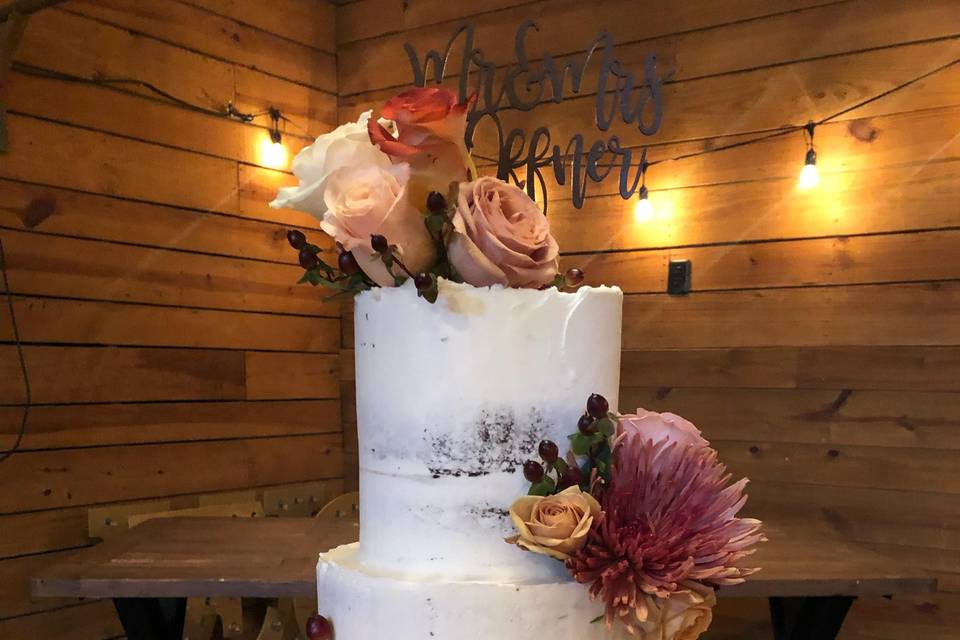 Confections in Cake - Wedding Cake - Arlington, TX - WeddingWire