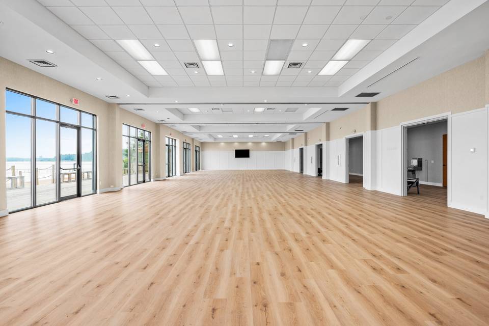 Spacious indoor event center