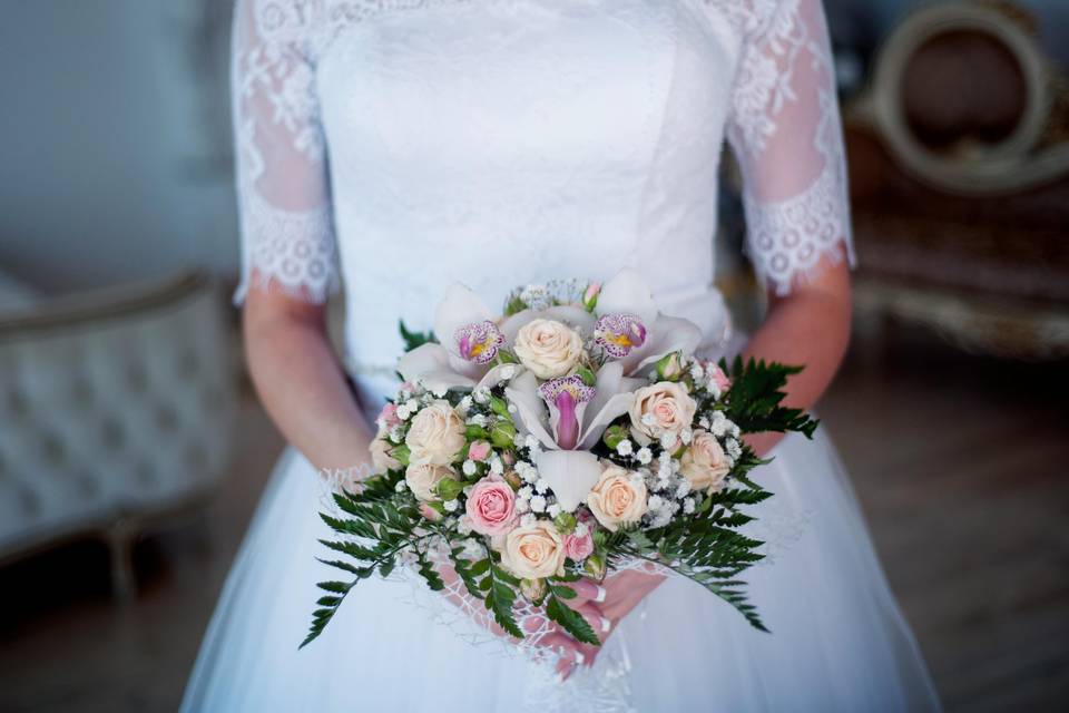 Stunning bridal gown!