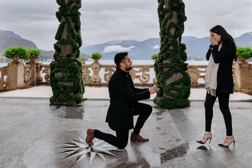 Surprise proposal Lake Como