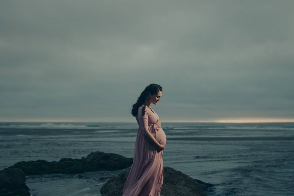 Bend Maternity Photographer