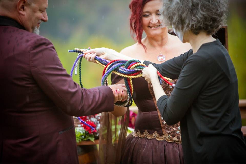 Micro-wedding with Handfasting