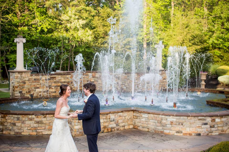 Couple fountains