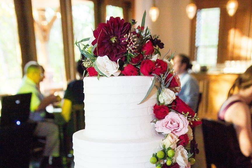 Wedding cake | Willow Tree Photography