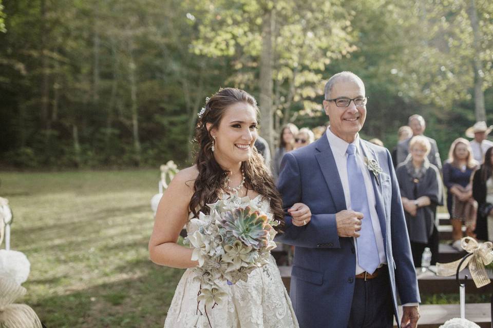 Walking down the aisle | Darcy Ferris Photography