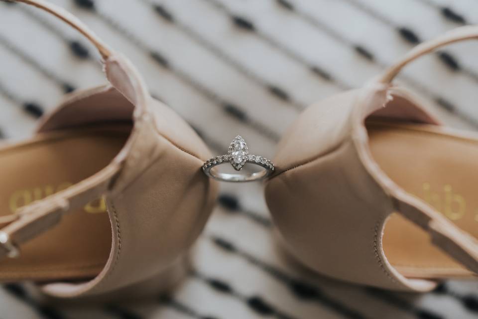 Engagement ring | Weddings & Elopements of Nash