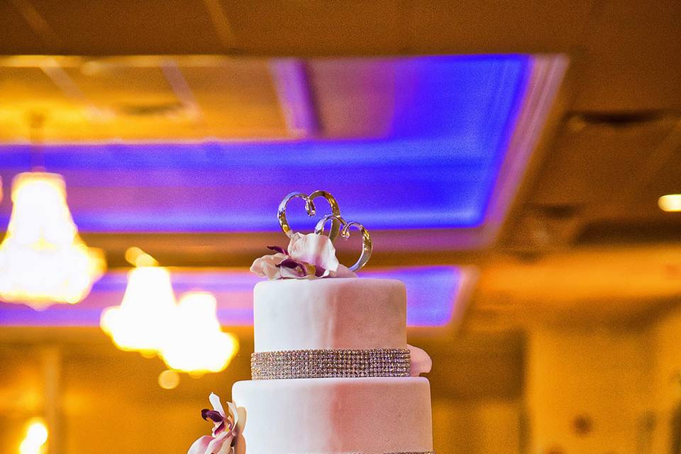 Wedding cake with flower decors