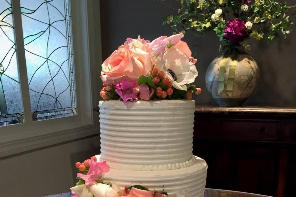 Spiral texture wedding cake