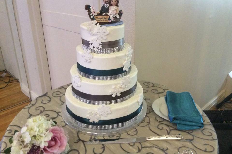 Snowflake wedding cake