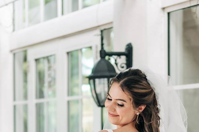 Bridal hair and makeup