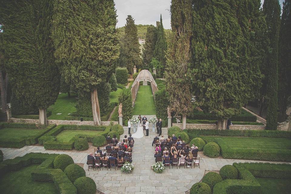 Outdoor wedding vignamaggio