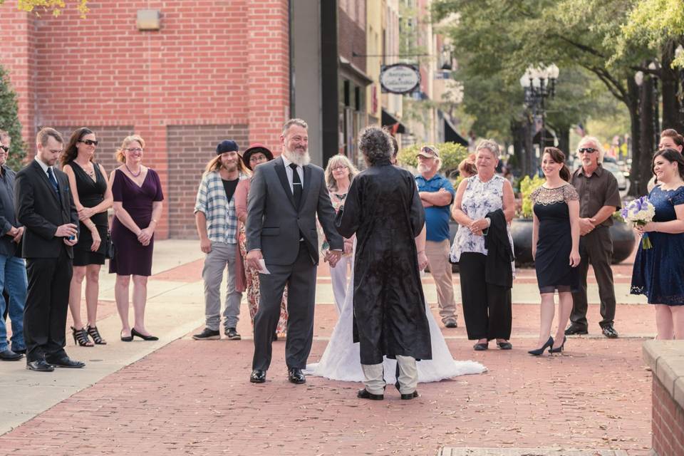 Ceremony @ the street!