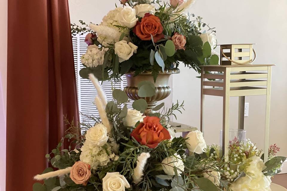 Fresh flowers arrangement