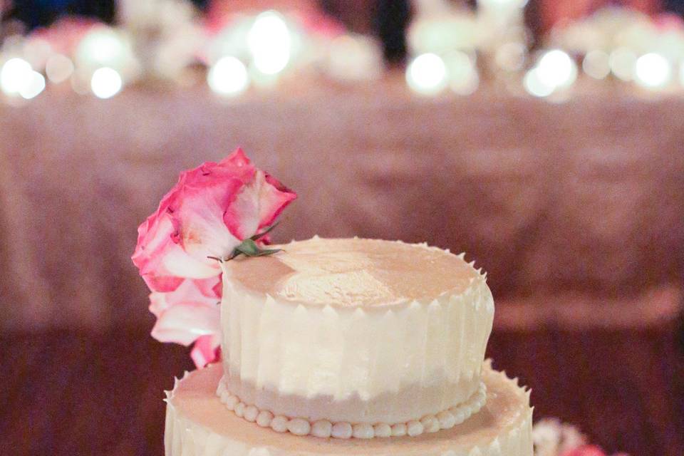 Shimmery, sparkly and drenched in warm candle light describes the absolutely charming and playful celebration of Liz and Austin!  We loved being a part of their dreamy wedding, captured beautifully by Alders Photography at Calamigos Ranch in Malibu!