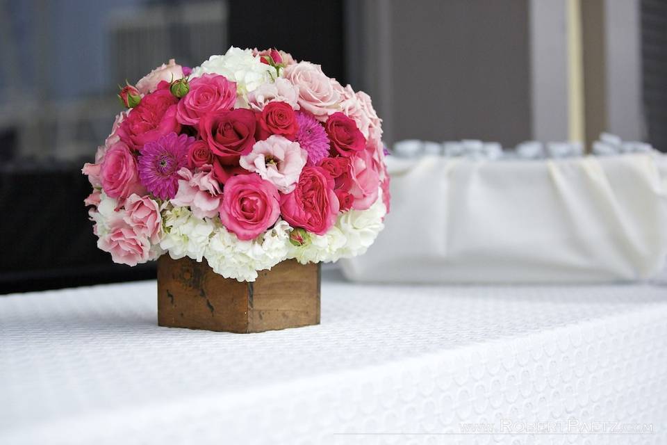 It was such a joy to be a part of Heidi and Kevin's wedding at California Yacht Club in Marina Del Rey! Heidi's choices were spot on, with a truly beautiful Nautical wedding Theme, mixing in bold pops of Pink. Big Thanks for the stunning work of Robert Paetz Photography!!