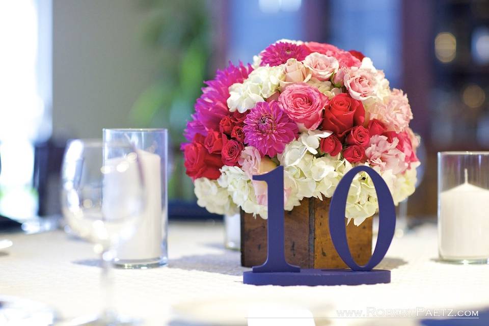 It was such a joy to be a part of Heidi and Kevin's wedding at California Yacht Club in Marina Del Rey! Heidi's choices were spot on, with a truly beautiful Nautical wedding Theme, mixing in bold pops of Pink. Big Thanks for the stunning work of Robert Paetz Photography!!