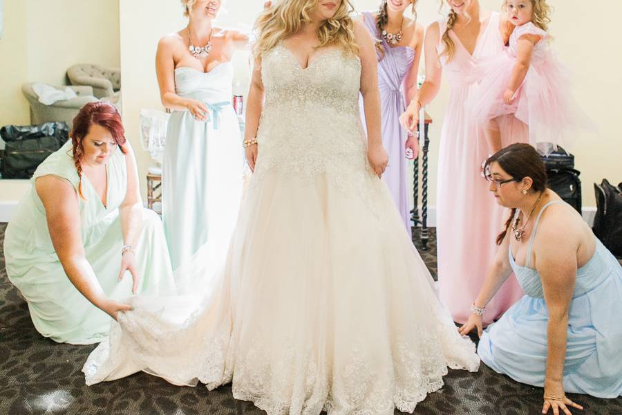 The bride with her bridesmaids