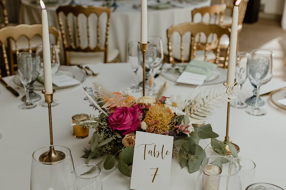 R + J's tablescape