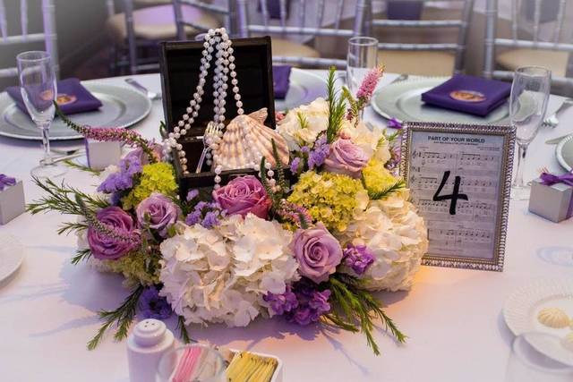 Disney wedding - Aerial table
