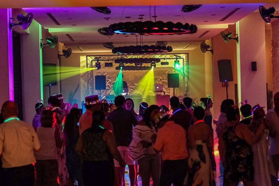 DJ Ciro Costa Rica