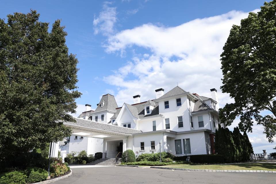 The Davenport Mansion on the Sound