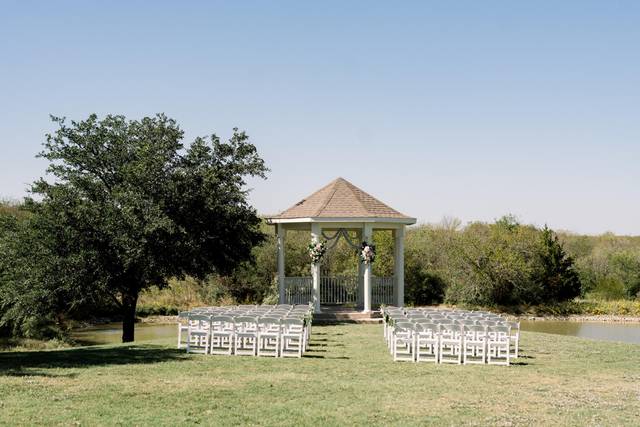 Gazebo ceremony space