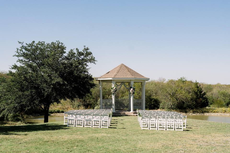 Gazebo ceremony space