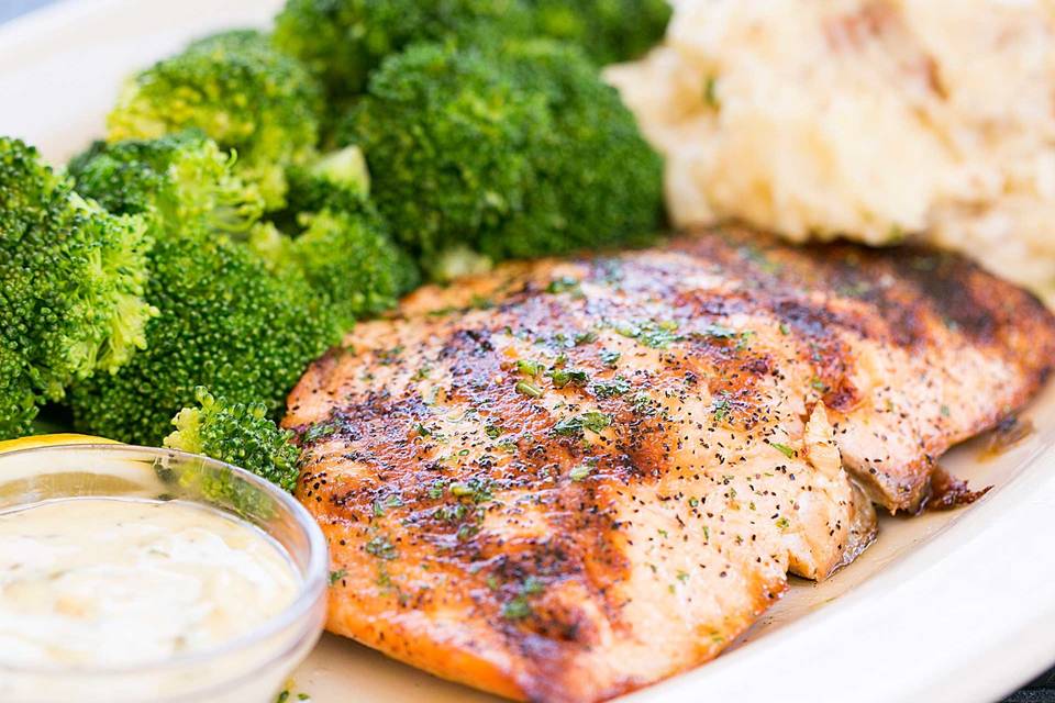 grilled salmon and broccoli