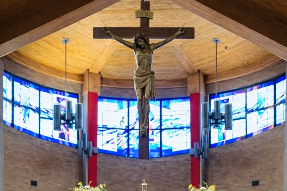 Elegance-Church-Altar-2400px.jpg