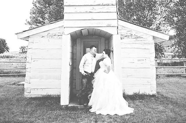 Wedding | Whispering Hollow Portraits by Whispering Hollow Creatives