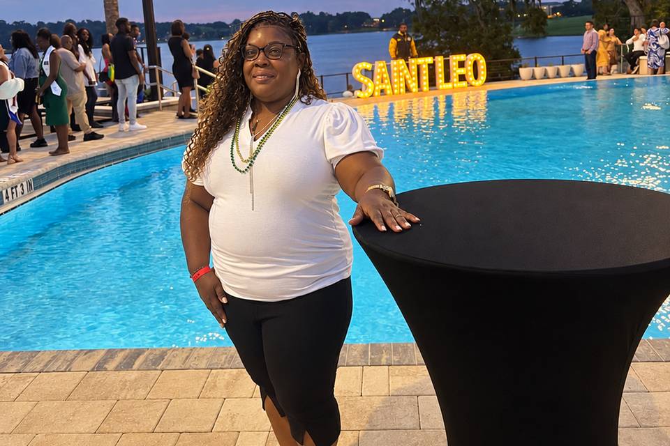 resized_brightened_poolside_photo_2000.png