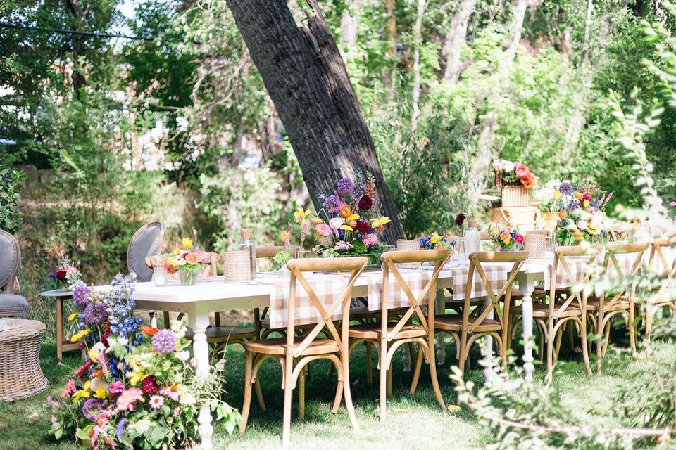 One Hundred Chairs