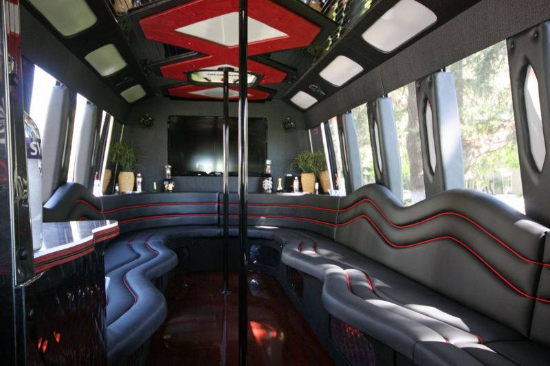 Bend's Party Bus