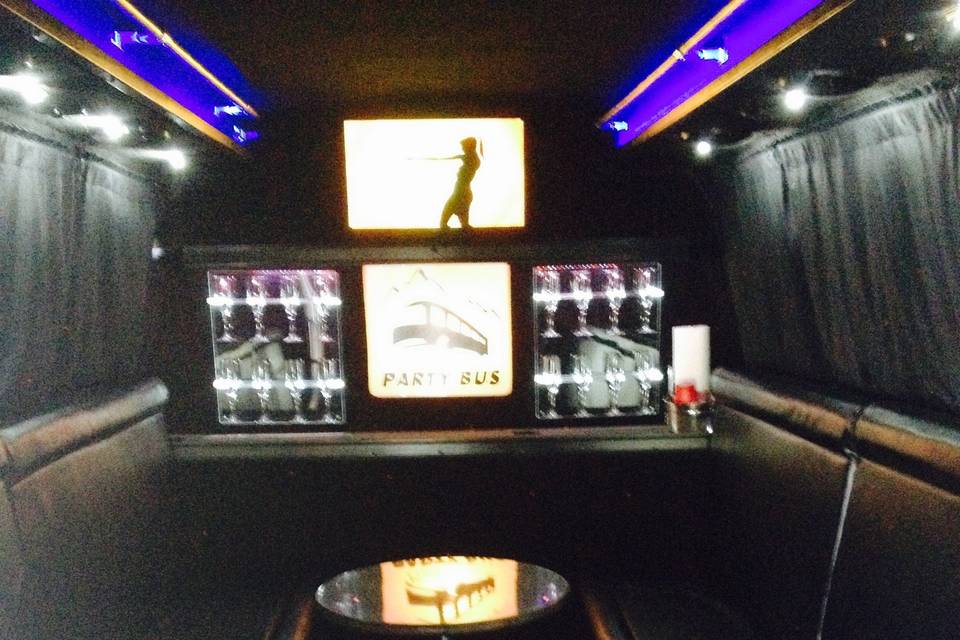 Bend's Party Bus