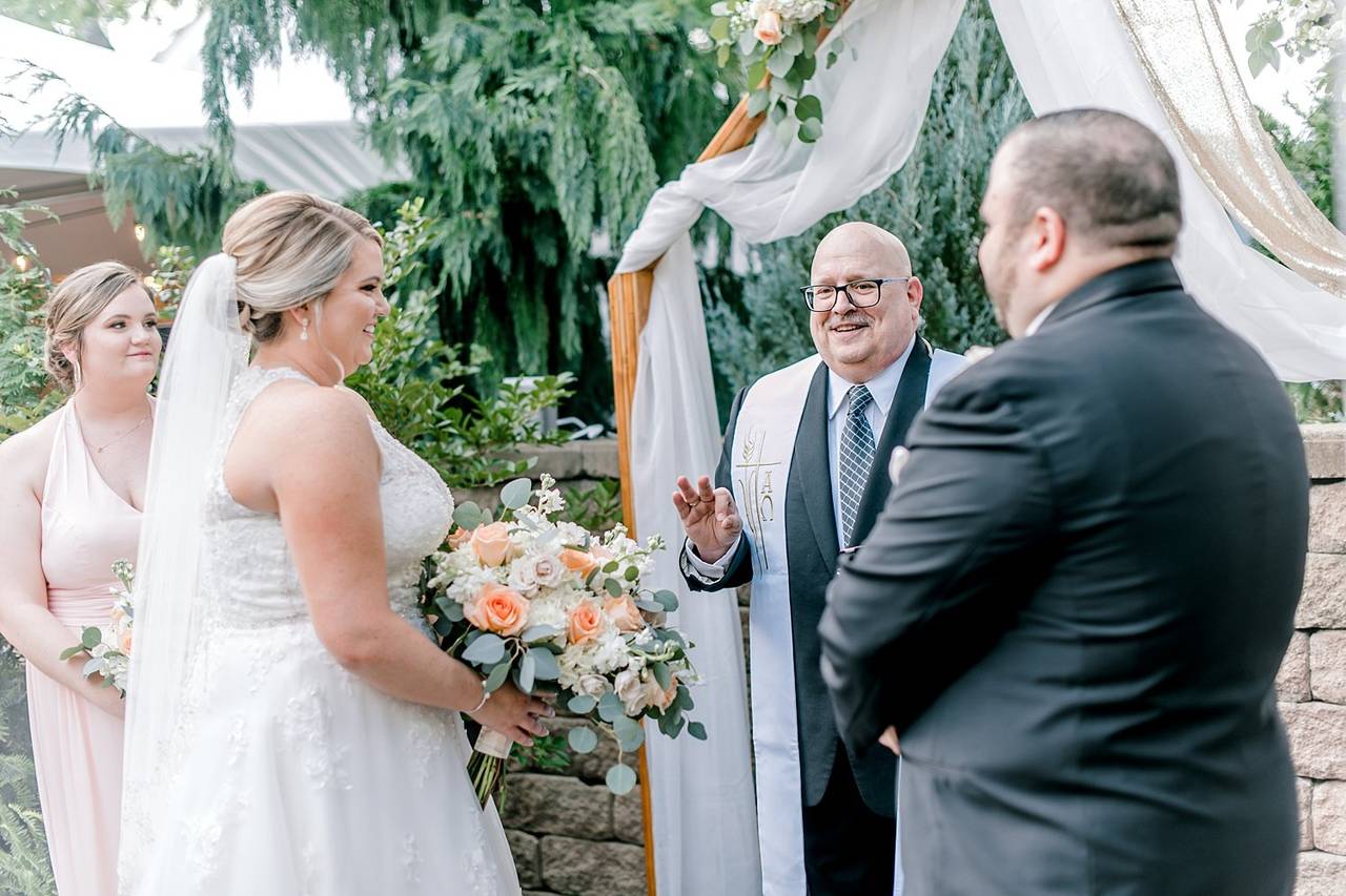 Vazquez Ceremonies - Wedding Officiant, Officiant, Ordained Minister