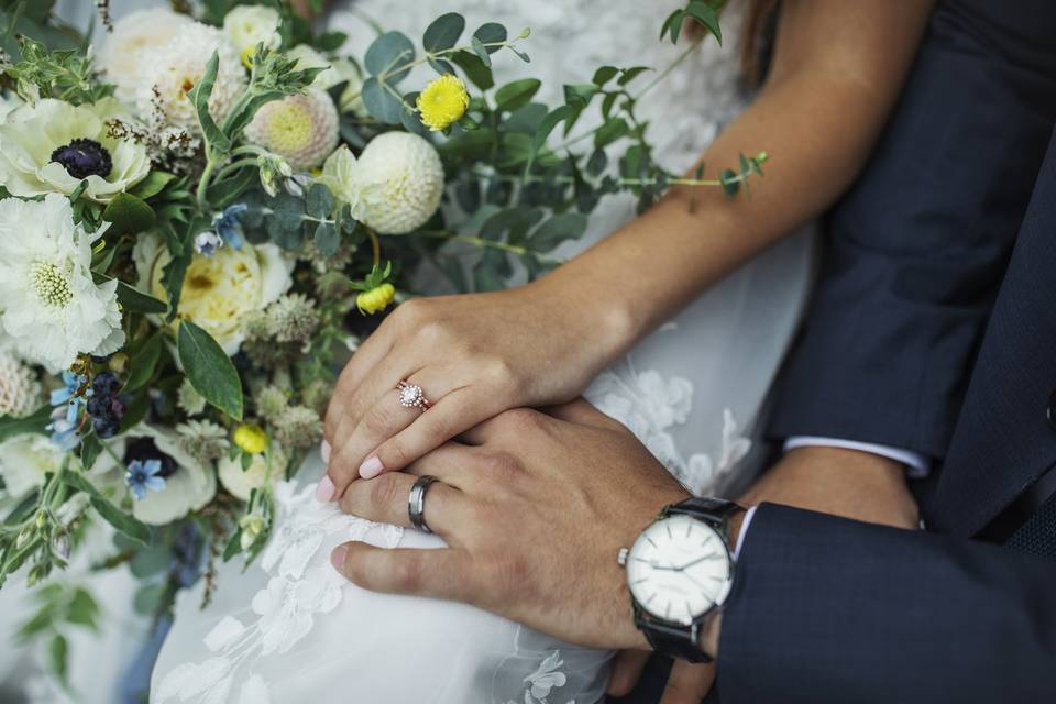 Bridal bouquet white dahlia